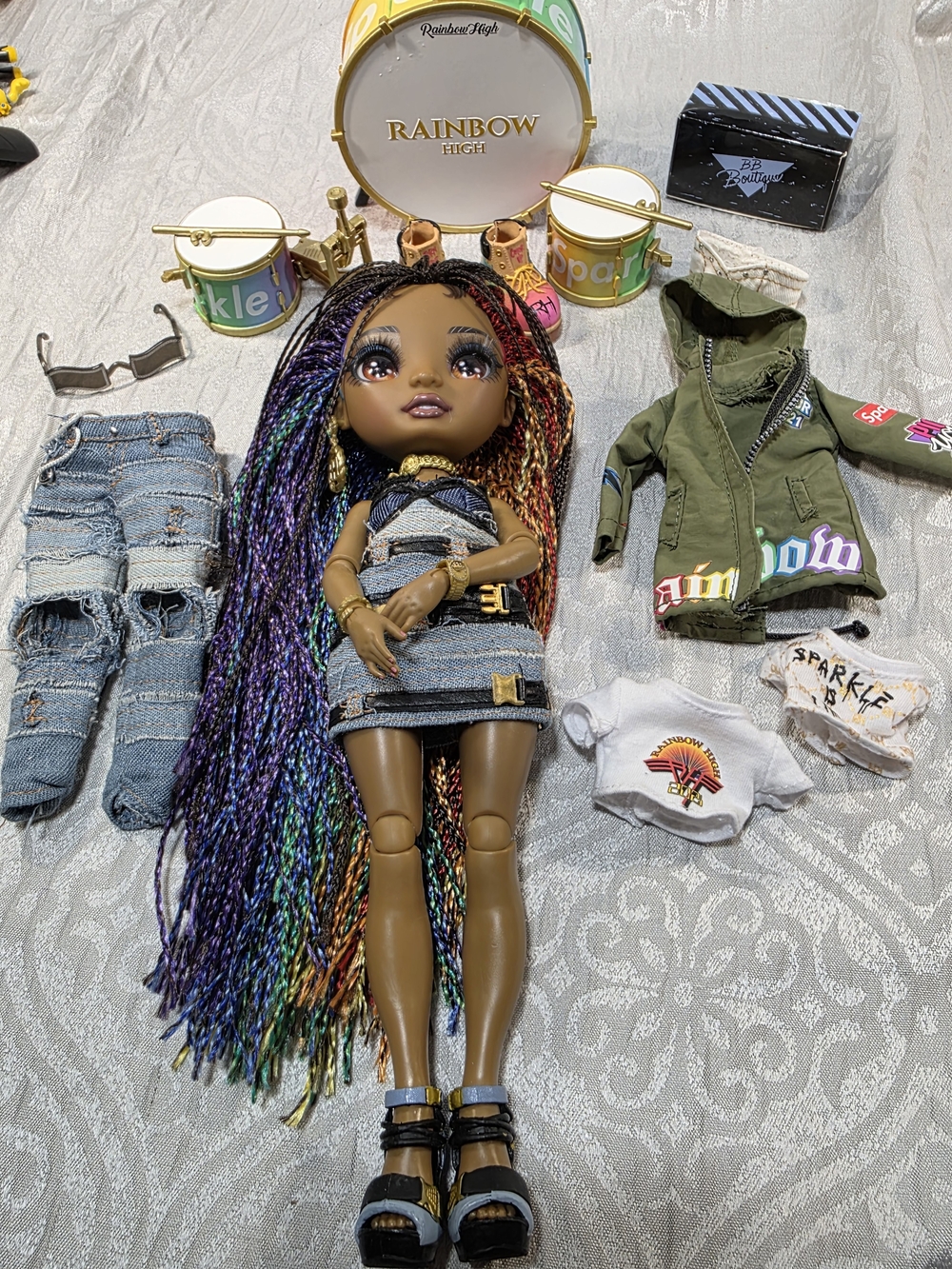 Rainbow High Rockstar Vanessa Tempo Doll & Accesories